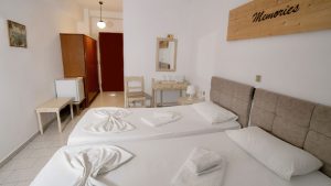 Twin room Ikaria at Kastro Hotel with two single beds